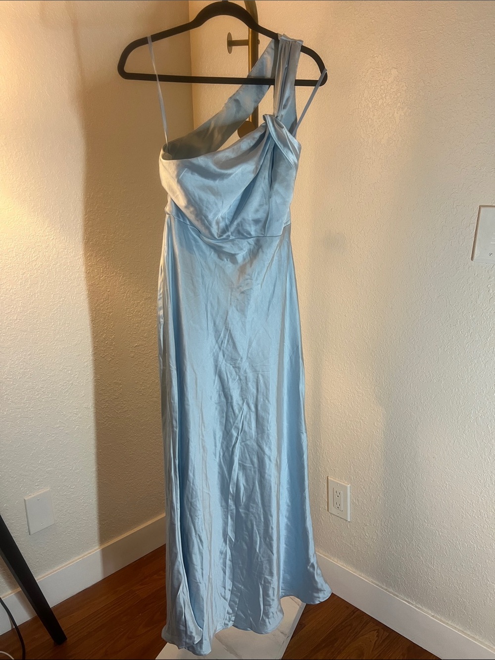 Selfie Leslie One-Shoulder Light Blue Satin Evening Dress